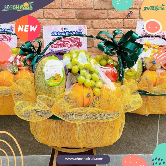 Giỏ quà trái cây 8-3 mẫu 02